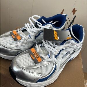Avia Athletic Shoes in Silver and Blue